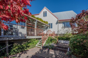 Rose on the Bay - Akaroa Holiday Home